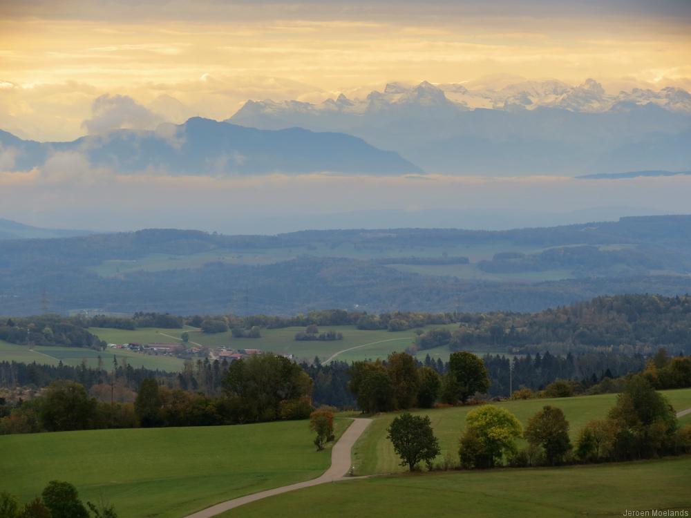 Uitzicht op de Zwitserse Jura en Alpen - Blogout