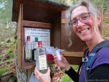 Dap vind een kast met drank in het bos - Blogout
