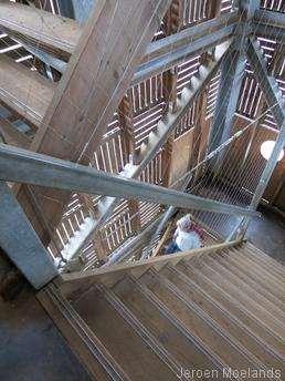 Het trappenhuis van uitkijktoren De Kaap - Blogout