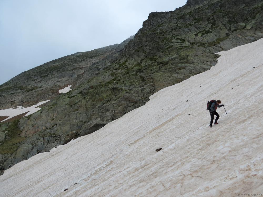 Afdaling door de sneeuw van de Coll de Certascan - Blogout