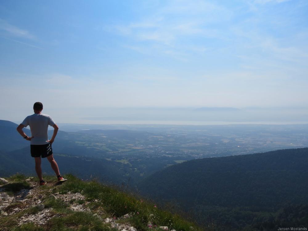 Uitzicht vanaf de Mont Rond richting het Meer van Genève en de Alpen. - Blogout