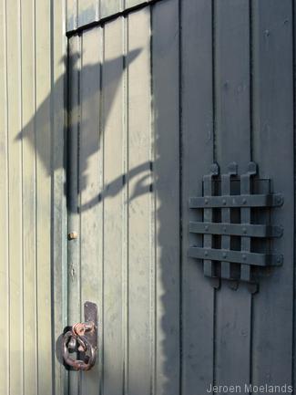 Detail van een inrijpoort in Puth. - Blogout