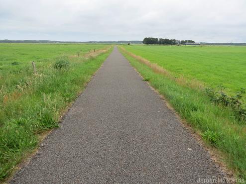 Kilometers fietspad door boerenland - Blogout