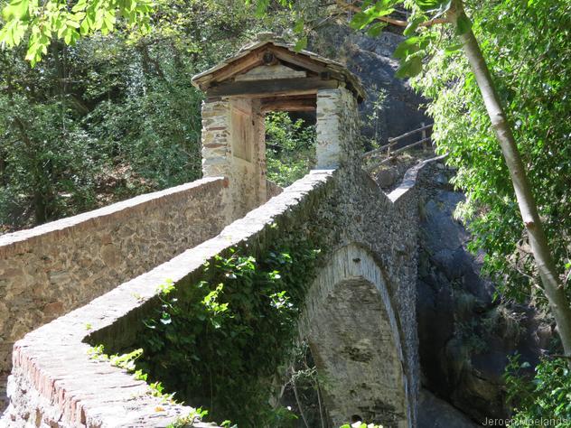 Oude stenen brug over de Lys - Blogout
