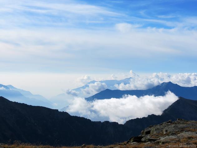 Uitzicht richting het Aostadal en de Povlakte vanaf Col Terray - Blogout
