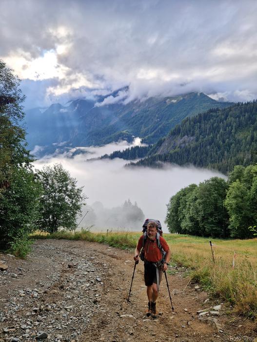 We klimmen boven de mist uit - Blogout