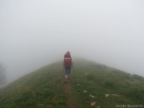 Over een kam in de dikke mist - Blogout