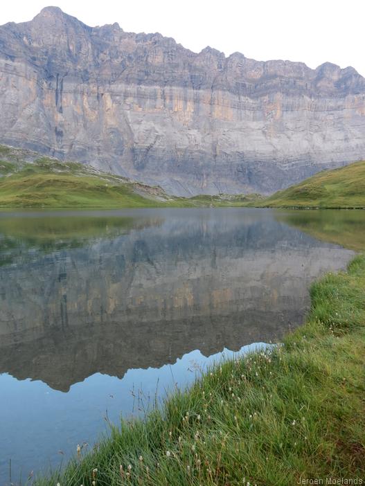 Les Fiz weerspiegeld in het Lac d’Anterne - Blogout