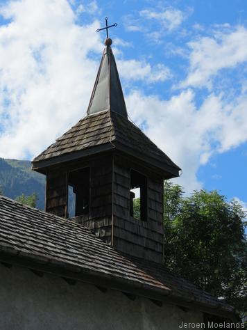 Toren van een oud kerkje in les Houches - Blogout