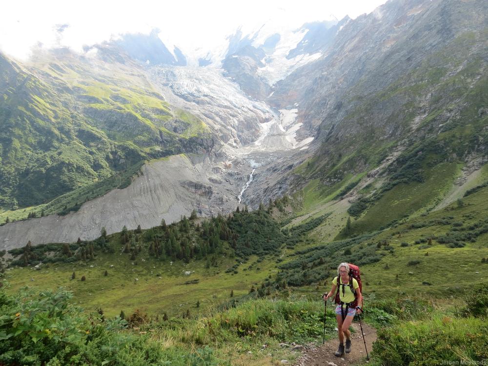 We klimmen naar de Col de Tricot met uitzicht op de Glacier de Bionassay - Blogout