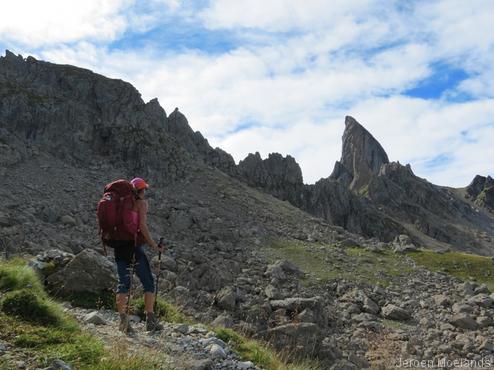 Uitzicht op de rotsnaald Pierra Menta - Blogout